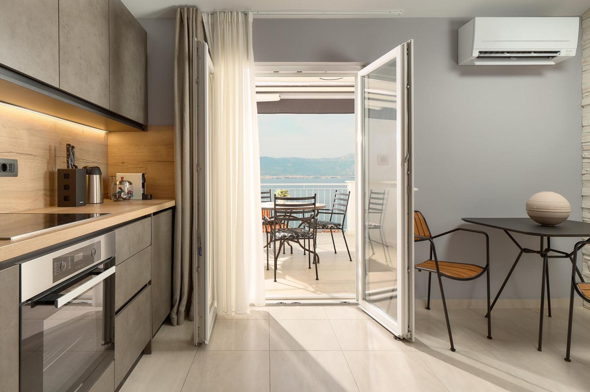 Apartments Ziggy Star Slatine Exterior photo